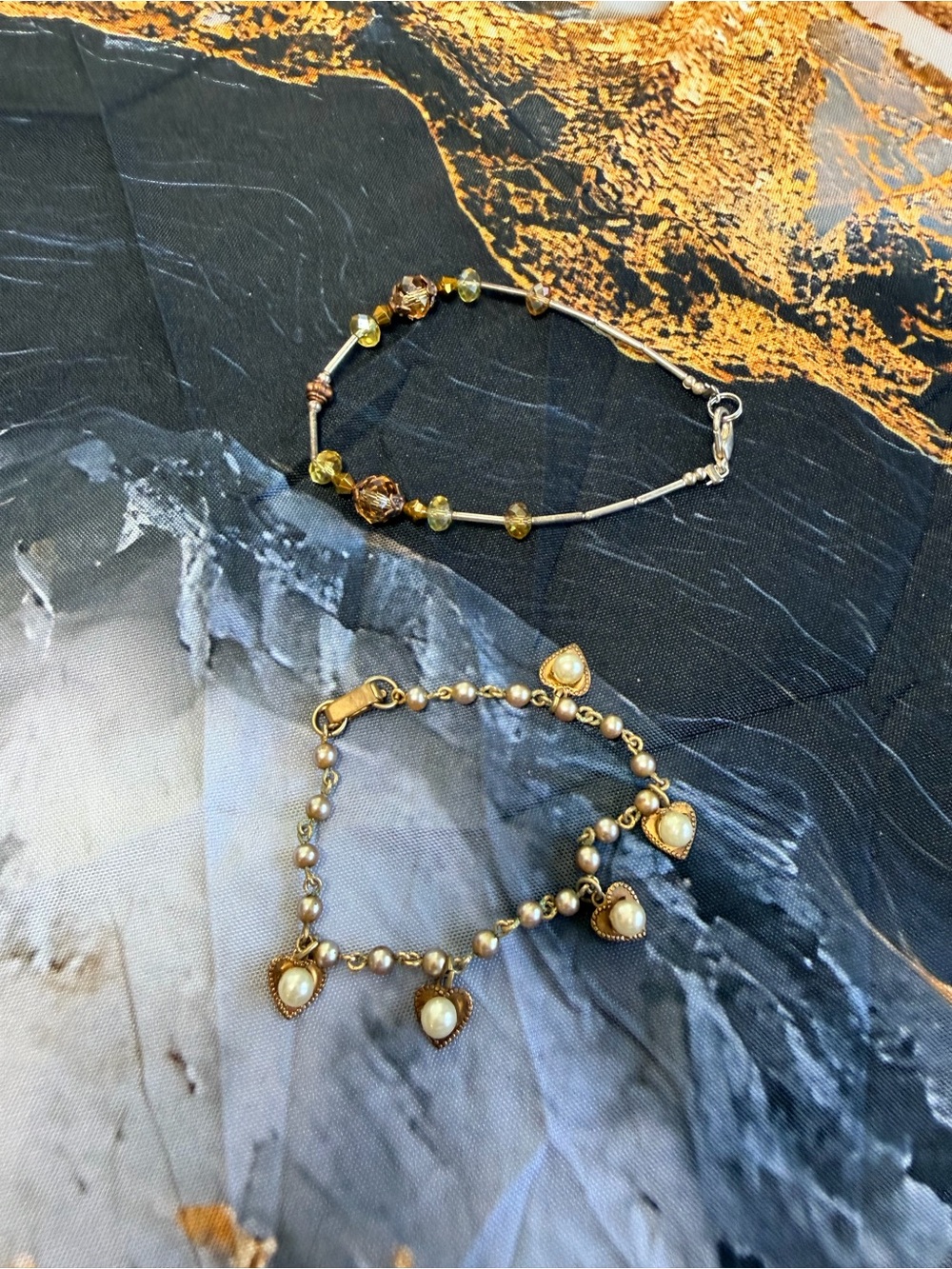Set of two delicate bracelets
